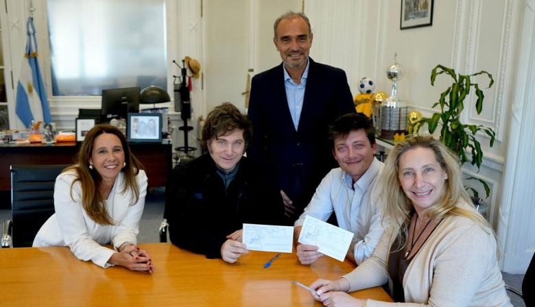 Karina Milei activa la mesa de campaña y Caputo reingresa al equipo