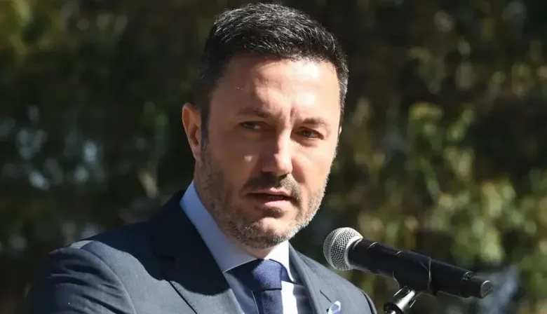 Luis Petri: contratos millonarios bajo sospecha