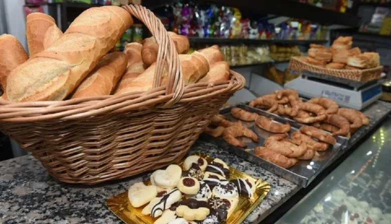 Panaderos bonaerenses advierten que podría faltar harina y facturas durante el domingo de elecciones