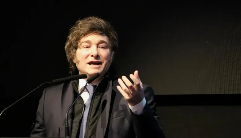 Milei, durísimo con Kicillof: lo llamó “pichón de Stalin”
