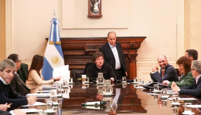 Fallo por YPF: Milei reunió al Gabinete para definir la estrategia judicial