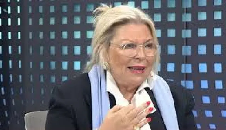 Carrió acusa a Milei de consumir pornografía infantil