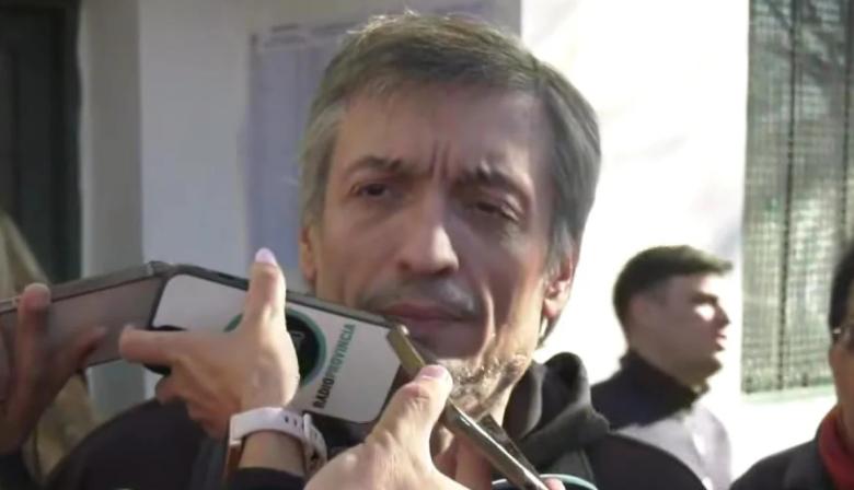 Máximo Kirchner votó en La Plata y dejó un mensaje sobre Caputo