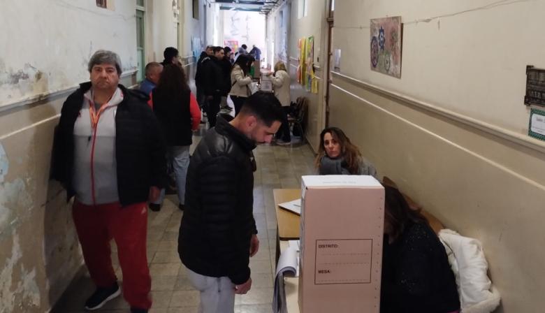 Pasadas las 15, votó el 35% del padrón en la Provincia