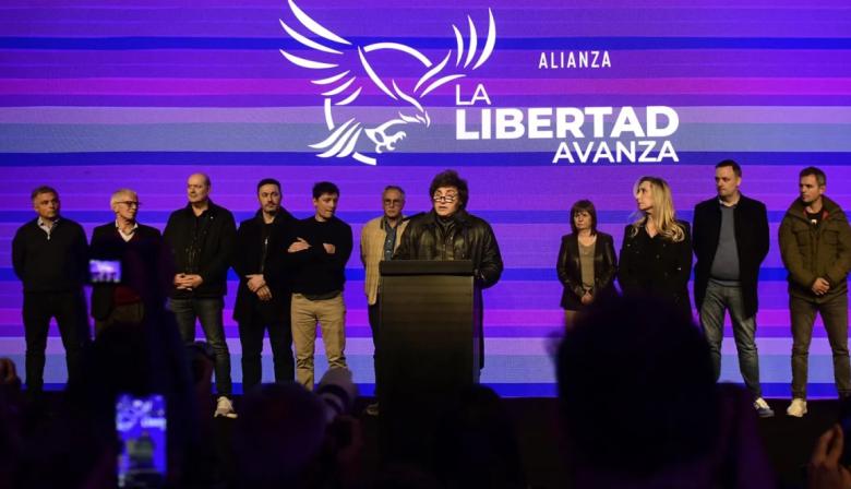 Milei planea un recambio en el Gabinete para relanzar su gestión poselecciones