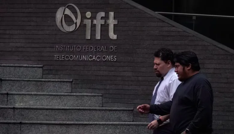 Telcel y Oxxo multados en México antes del cierre del IFT por frenar la competencia