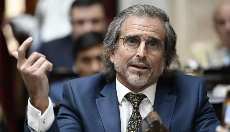 Benegas Lynch celebra el respaldo en las urnas y pide prudencia al oficialismo