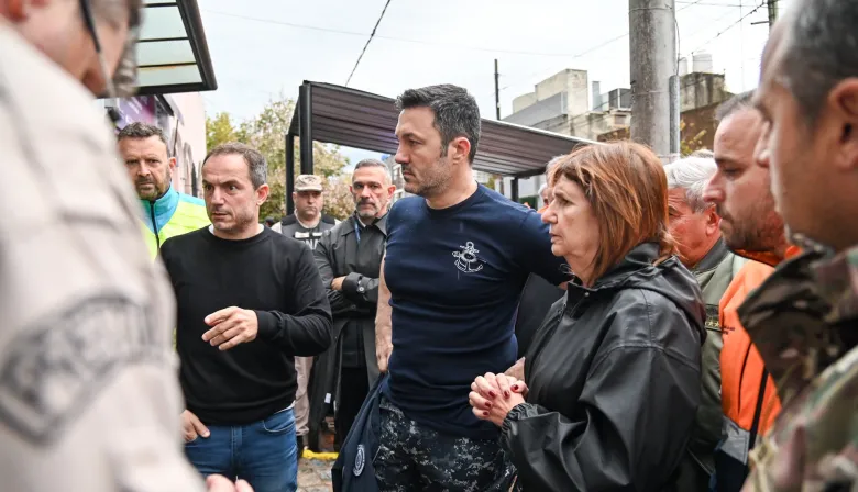 Luis Petri recorrió zonas afectadas y destacó la gravedad de la situación en Campana