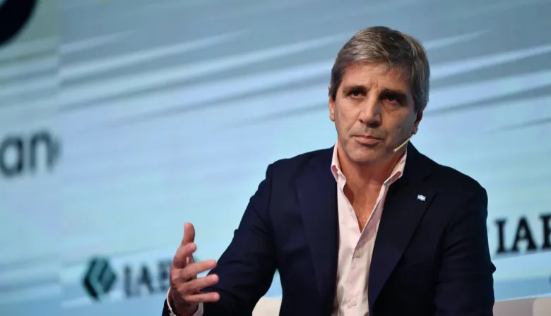 Caputo desafió al Congreso y ratificó el plan: “La gente no quiere que frenemos”