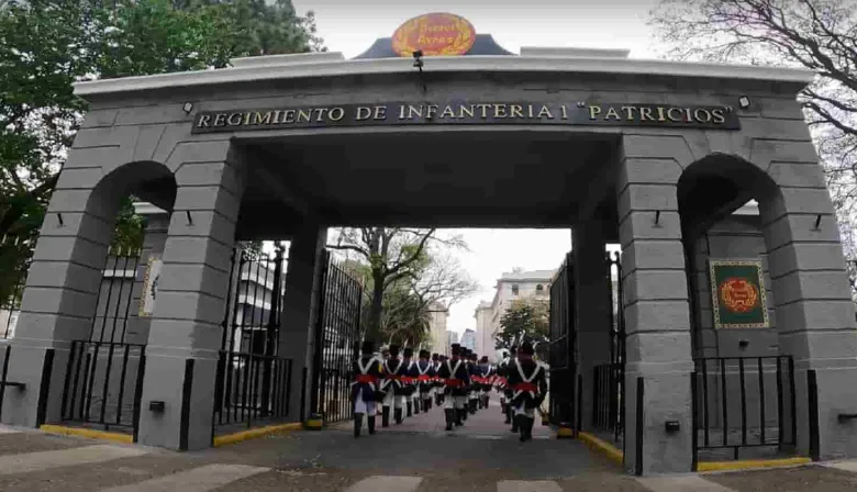 Denuncian la venta del Regimiento de Patricios y advierten que es “traición a la Patria”