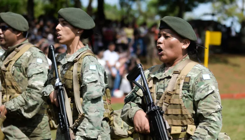 El Gobierno de Javier Milei autorizó a los militares a detener civiles en delitos de flagrancia