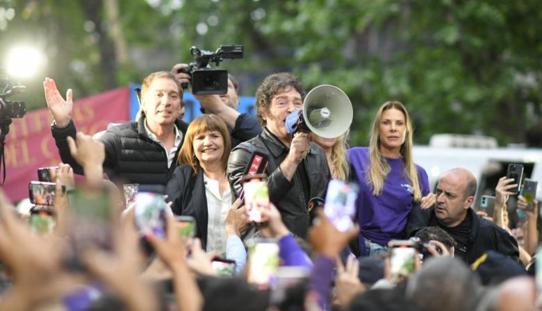 El experimento PRO–libertario se desangra antes de las elecciones