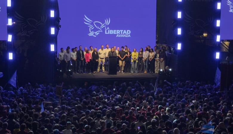 Milei llega dividido y el peronismo condicionado por Cristina