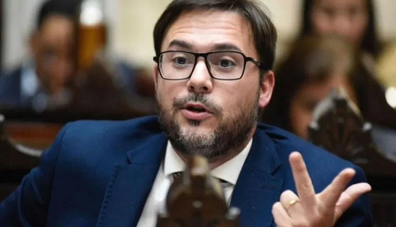 Diputado del PRO cuestionó las nuevas condiciones que impuso el Gobierno para las acreditaciones en Casa Rosada: "Busca silencio"