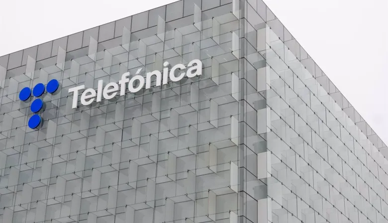 Caída masiva de Telefónica deja sin red fija ni emergencias a millones en España