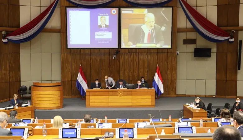 Senado de Paraguay aplaza ley clave para declarar el acceso a internet como derecho humano