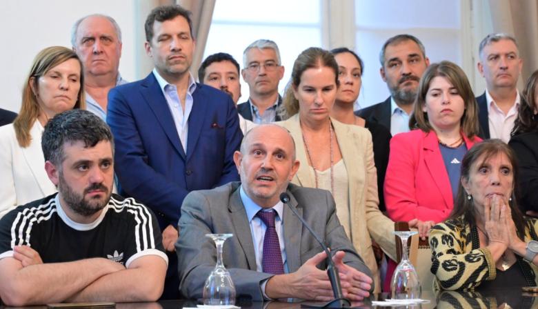 El peronismo acuerda una tregua y avanza en la reforma de los plazos electorales en PBA