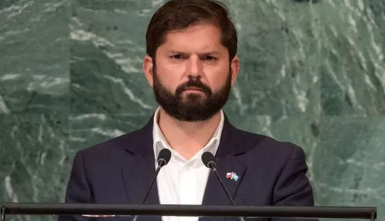 Gabriel Boric condena ataque a Irán y desata críticas por "alinearse con el terrorismo"