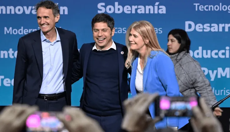 Kicillof cerró campaña en San Martín: “El 7 de septiembre hay que frenar la motosierra de Milei”