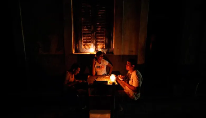 La Habana sin luz: el drama diario de Cuba bajo el apagón y la ruina de Miguel Díaz-Canel