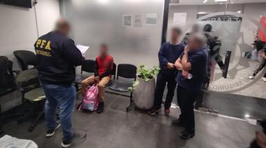 Extraditan desde Paraguay a un abusador sexual de menores que huyó del país hace siete años