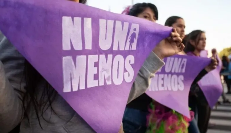 Marilina Bertoldi, Emilia Mernes, Ni Una Menos y los Jubilados