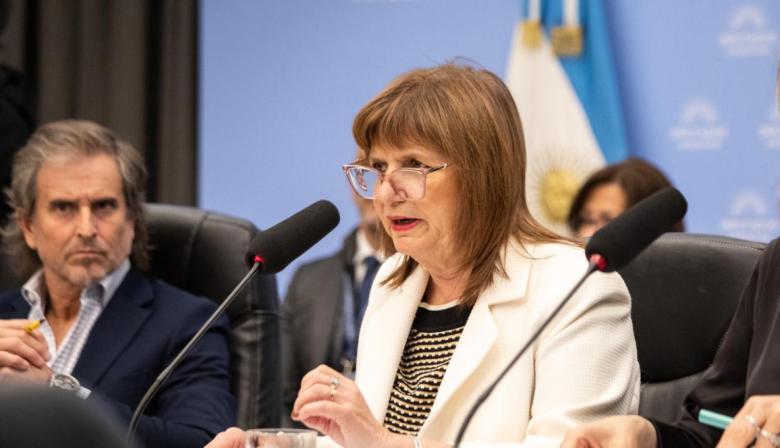 Bullrich cruzó a diputadas y dijo que los femicidios bajaron “gracias al liberalismo”