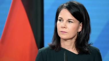 Anna-Lena Baerbock: mano dura para Budapest y sumisión para Damasco