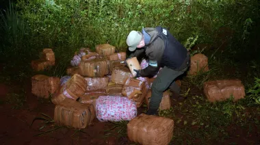 Se decomisó más de una tonelada de droga a orillas Río Paraná