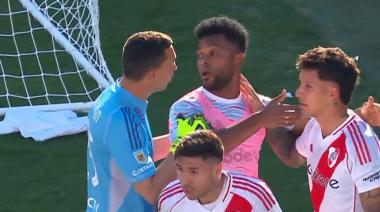"Golpeador de nenes”: el tenso cruce entre Marchesín y Borja en el Superclásico