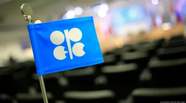 Petróleo: OPEC+ define su estrategia para septiembre de 2025