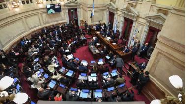 Tensión máxima en el Senado: la oposición avanza con leyes que desafían a Milei