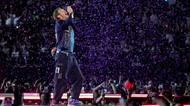 El infiel del concierto de Coldplay usó una canción de ellos para disculparse