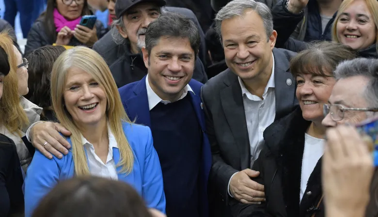 Eje anti-Milei: Kicillof se mostró con Magario y Cascallares, sus alfiles en la Tercera