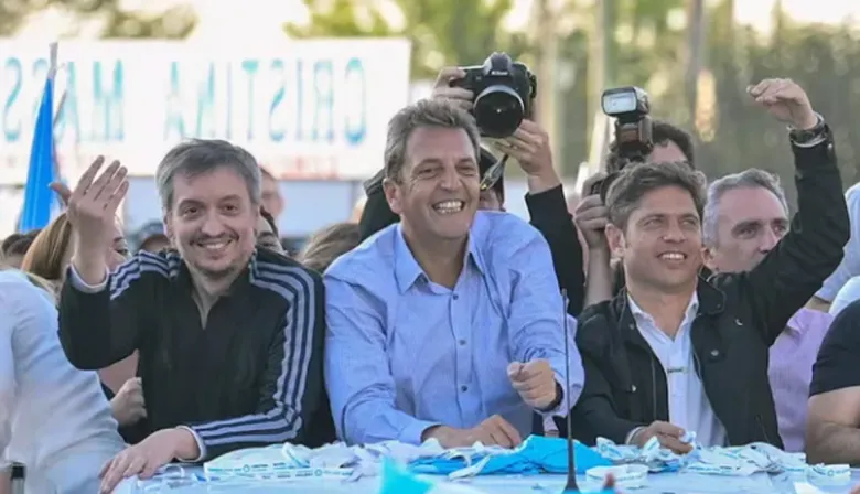 Hasta por las migajas: el peronismo no cambia la forma de hacer política que lo destruyó