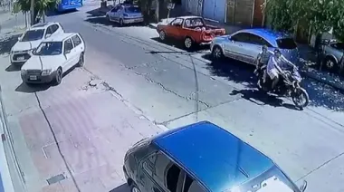 Video impactante: así fue el robo de motochorros que terminaron matando a una mujer que iba en colectivo