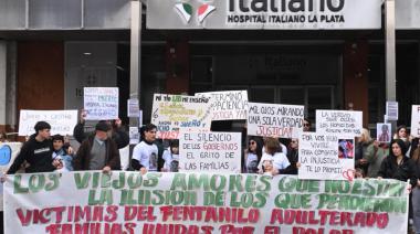 La querella de las víctimas pide investigar a los funcionarios que "sabían lo que pasaba"