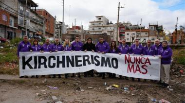 Milei cierra la campaña con un fuerte operativo en Moreno