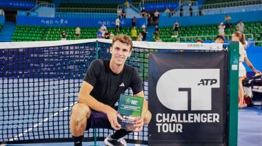 Juan Manuel Cerúndolo también festejó el finde y logró su primer título en China