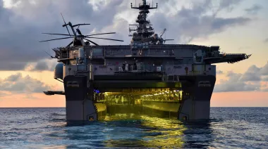 El Pentágono publica imágenes del USS Iwo Jima: el trasfondo geopolítico