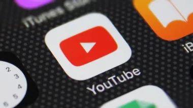 YouTube contra la IA: la plataforma penalizará su uso