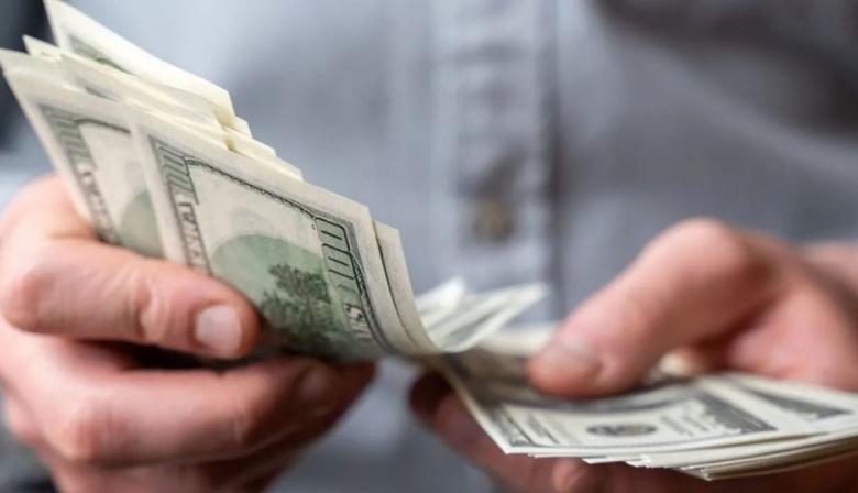 El Gobierno endurece el cepo para frenar maniobras con dólares financieros