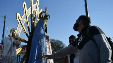 Cincuenta años de fe: fieles peregrinan a Luján para pedirle y agradecerle a la Virgen