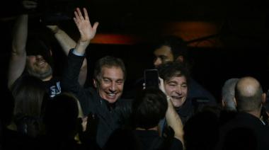 Encuesta revela quién lidera la carrera electoral en Buenos Aires