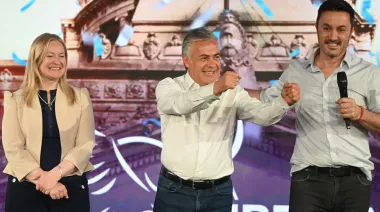 Los 12 gobernadores que sonrieron: ola violeta y adaptación a la nacionalización