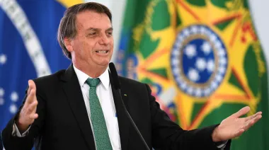 Bolsonaro busca revertir su condena: ¿qué significa para Brasil?