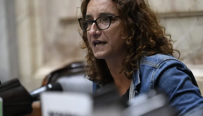 Vanina Biasi: "La única violencia que hay en el Congreso es la que ejerce Bullrich"