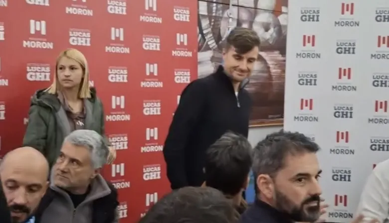 Cruzaron duramente a Lucas Ghi por usar instalaciones municipales de Morón con fines partidarios