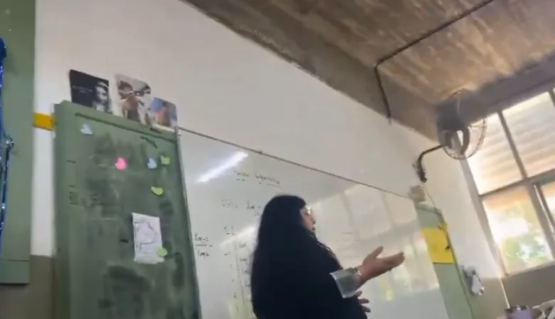 Denuncian "adoctrinamiento" en una escuela contra Milei por jornadas laborales de 13 horas