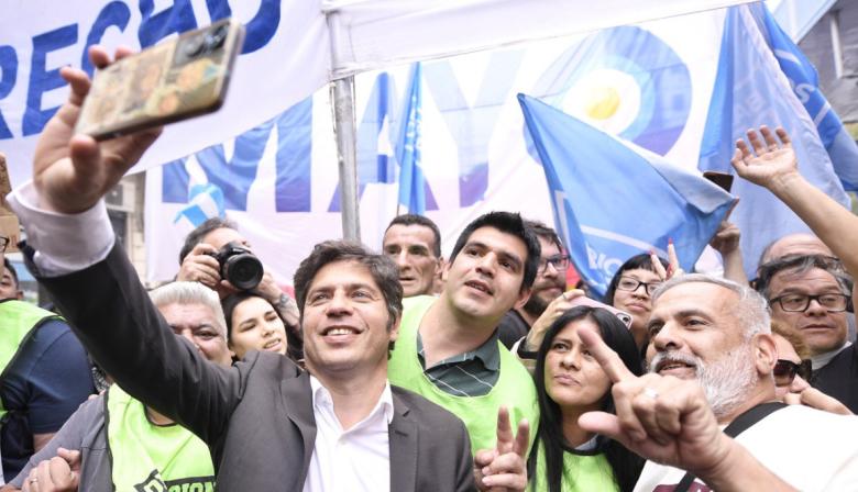 Kicillof marchó por la libertad de Cristina y llamó a “llenar las urnas de votos”